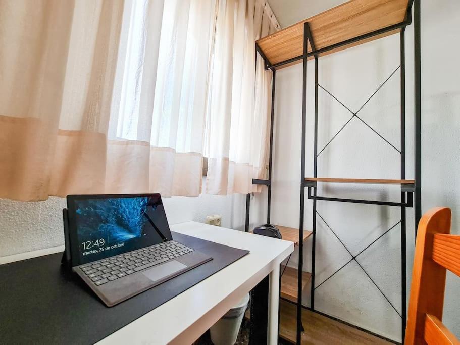 Piso Ideal Con Wifi Parking Y Desayuno Murcia Exterior photo